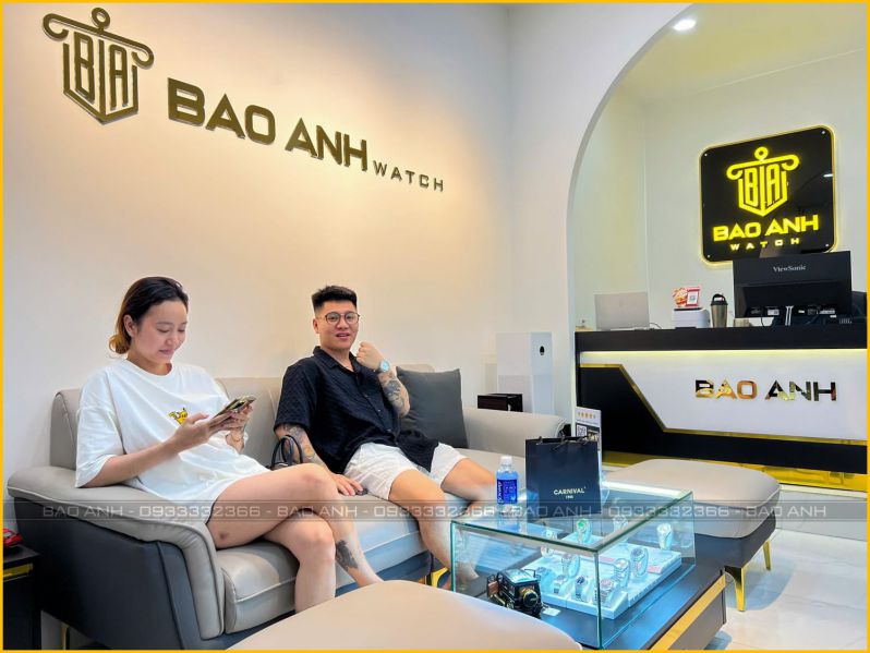 Khách mua carnival tại baw
